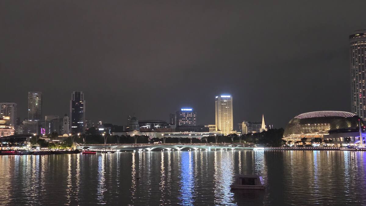 Zatoka Marina Bay nocą