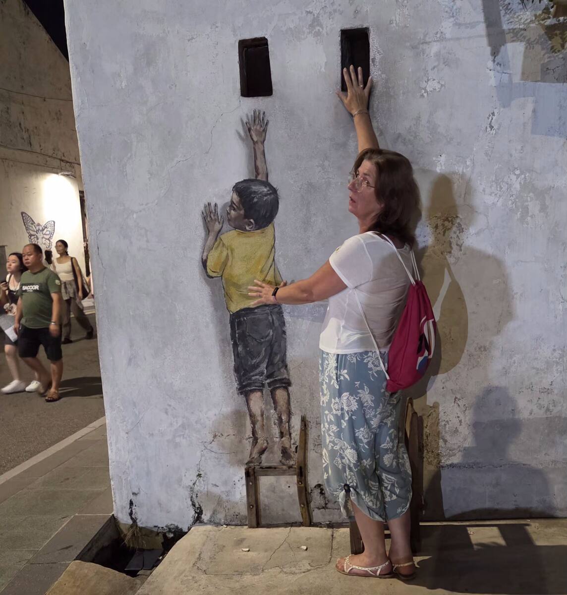 Mural z dzieckiem